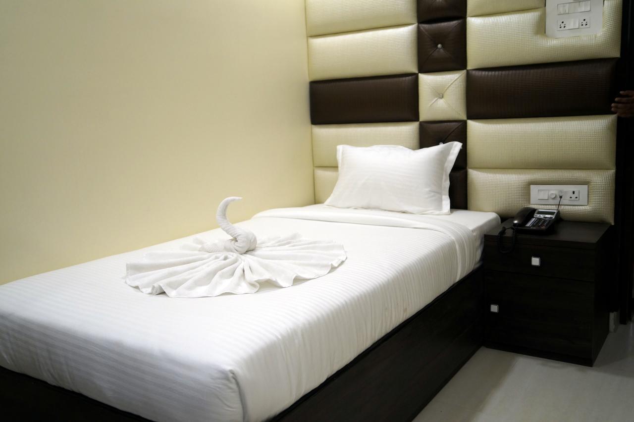 Māldah Hotel Silver Arcade المظهر الخارجي الصورة